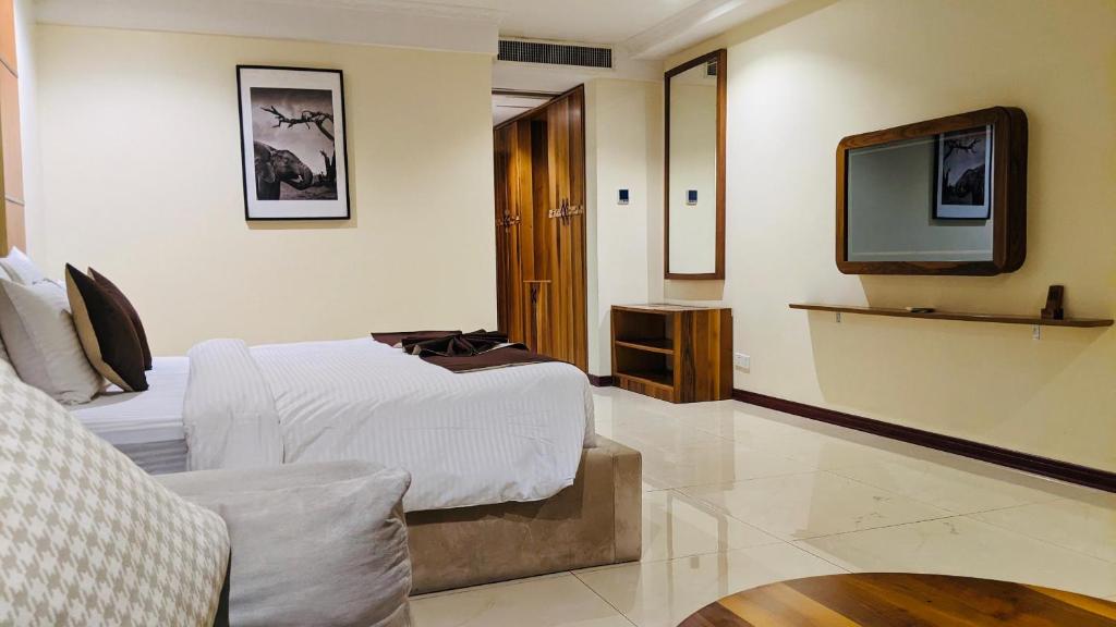 Summerset Continental Hotel 2