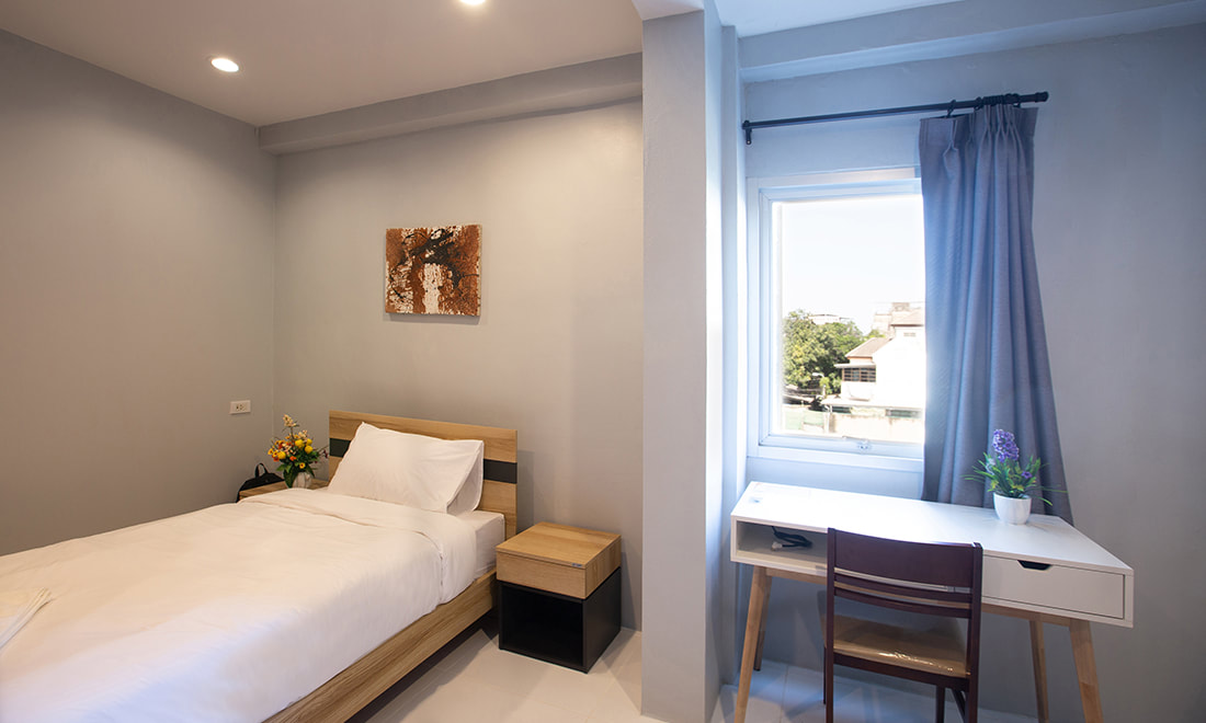 185@Surawong Residence 2