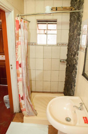 Khweza Bed and Breakfast 2