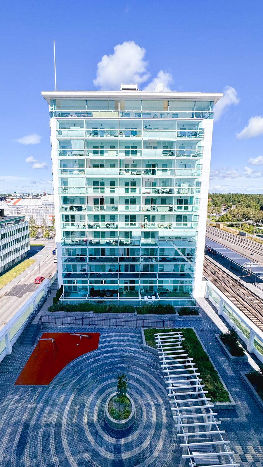 City center brand new studio, parking 12