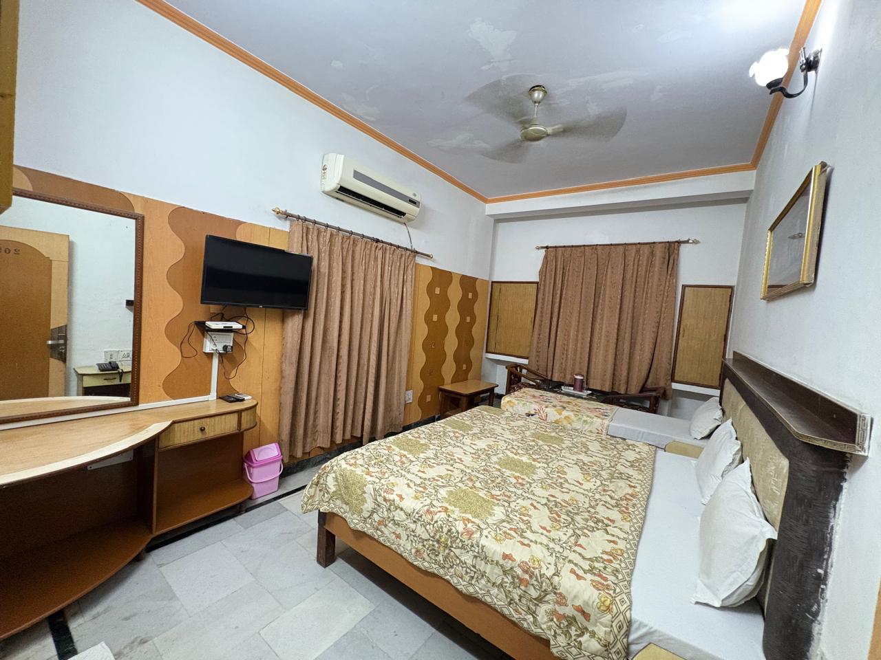 Hotel Taj Plaza 4