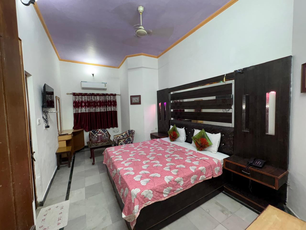 Hotel Taj Plaza 5