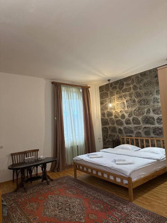 Yeghevnut hotel 4