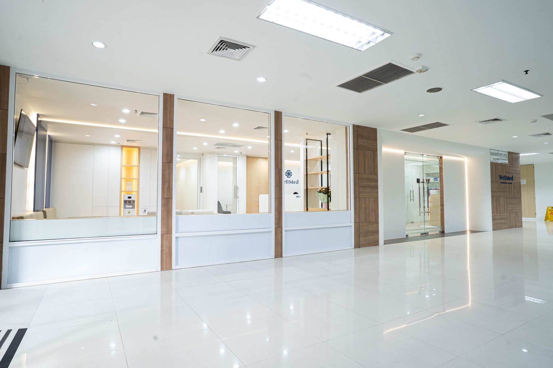 Wellmed Bangkok Clinic Silom 9