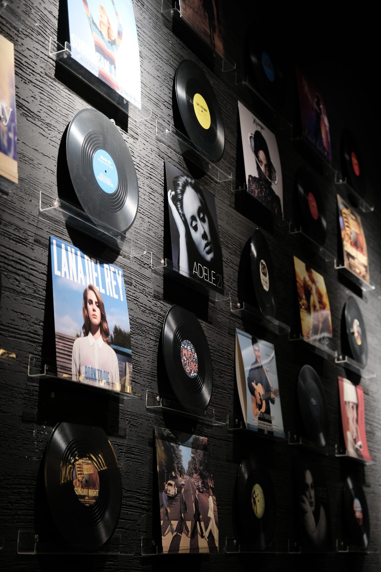 The Folders – Space & Cafe 8
