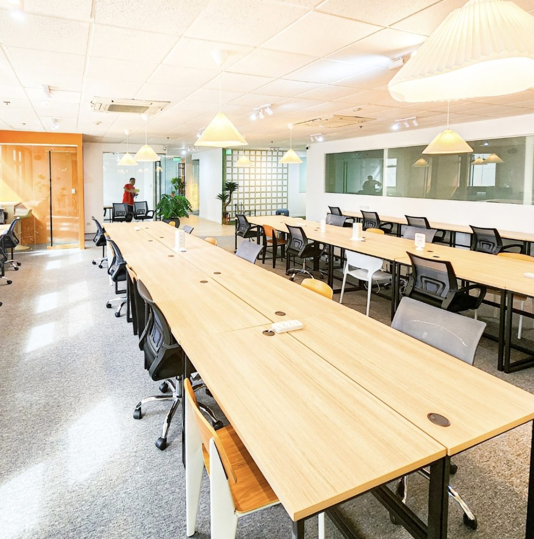 Meeting Room for 15 at Zero-Ten Park - Makati 4